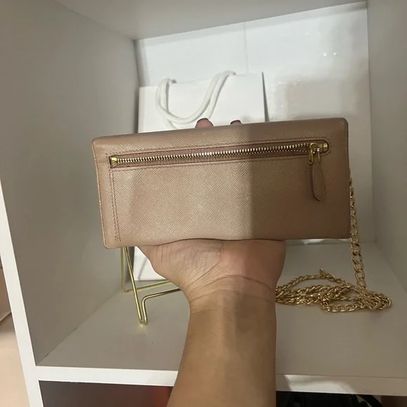 Prada Wallet - Picture 3 of 9